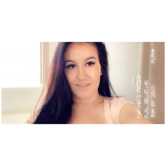 Meet your Posher, Fatima - Picture 1 of 1